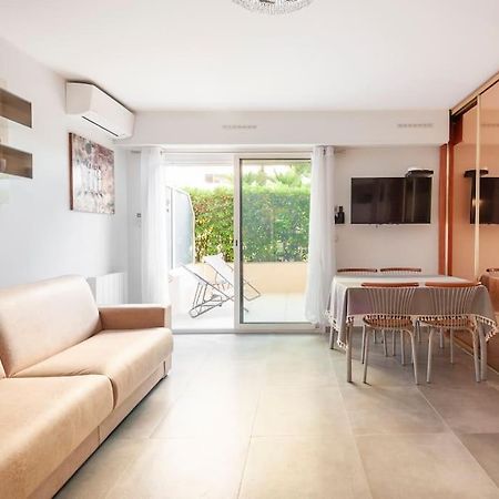 Superbe Studio Avec Terrasse En Front De Mer 芒通 外观 照片