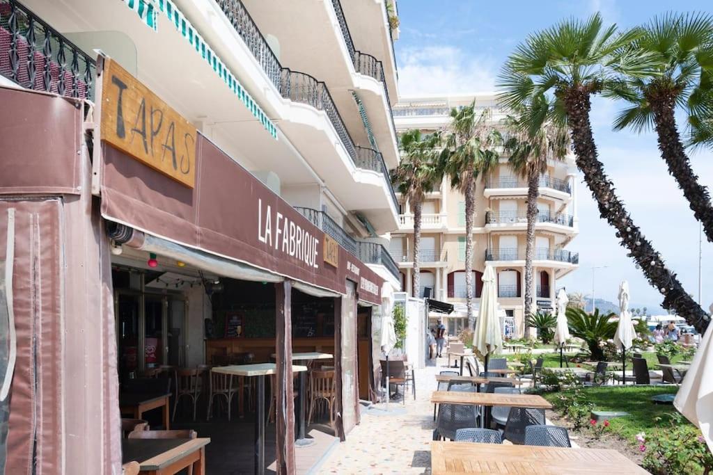 Superbe Studio Avec Terrasse En Front De Mer 芒通 外观 照片